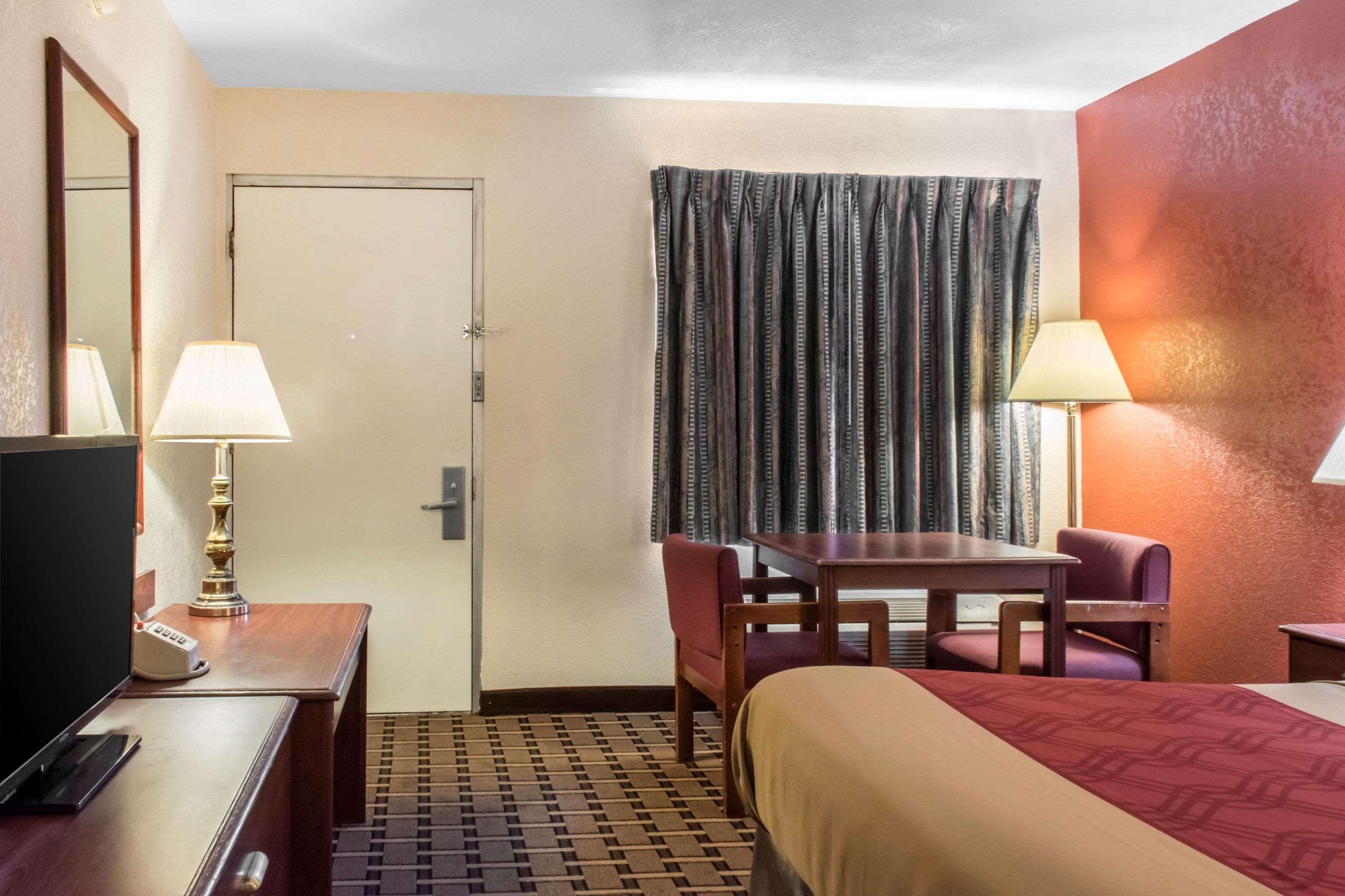 Econo Lodge Carlisle Exteriör bild